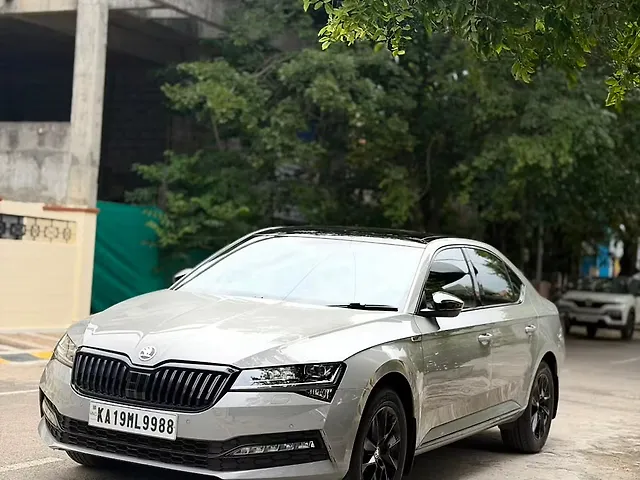 2022 Skoda Superb Sportline AT