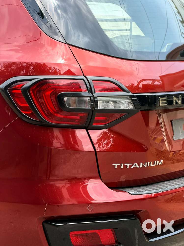 Ford Endeavour 2.2 Titanium AT 4X2, 2016, Diesel