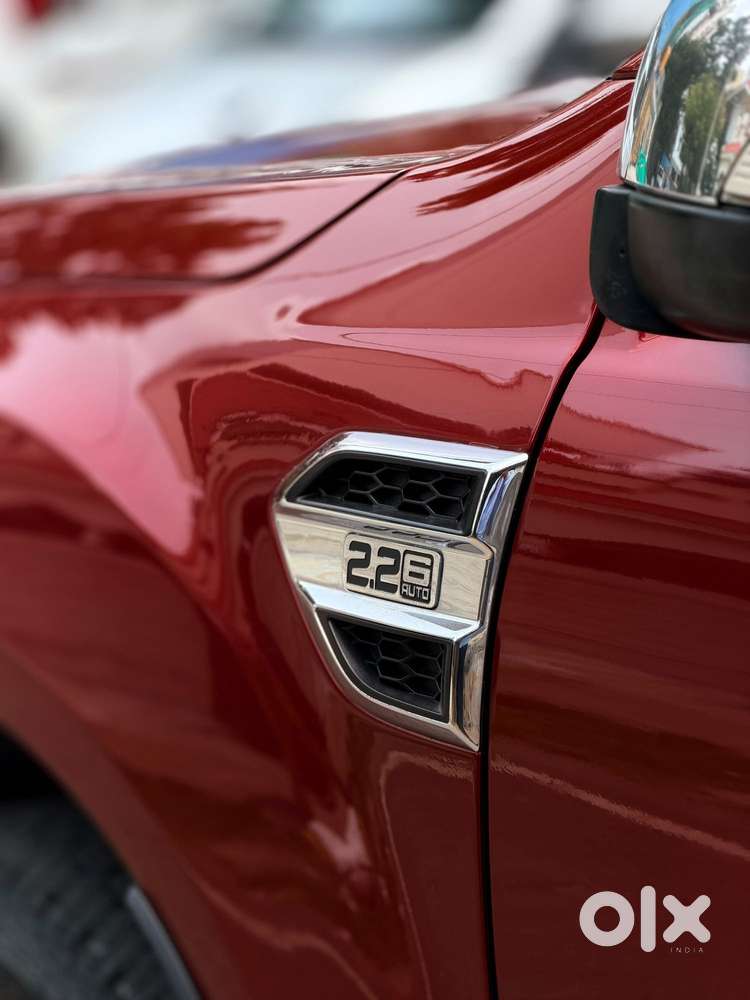 Ford Endeavour 2.2 Titanium AT 4X2, 2016, Diesel