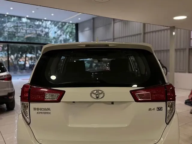 2022 Toyota Innova Crysta VX 2.4 7 STR