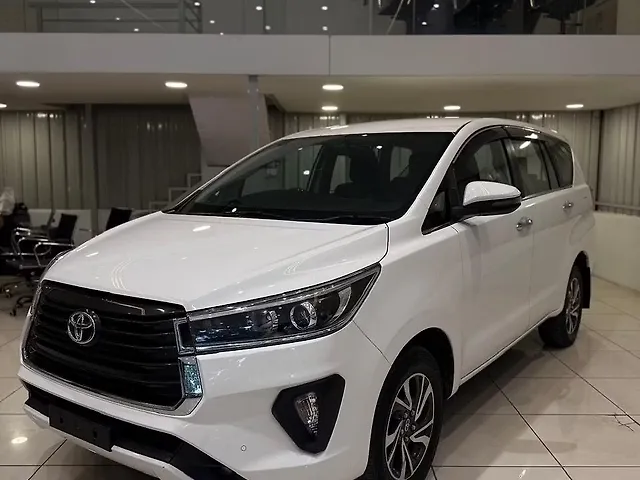 2022 Toyota Innova Crysta VX 2.4 7 STR