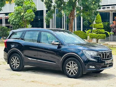 2022 Mahindra XUV700