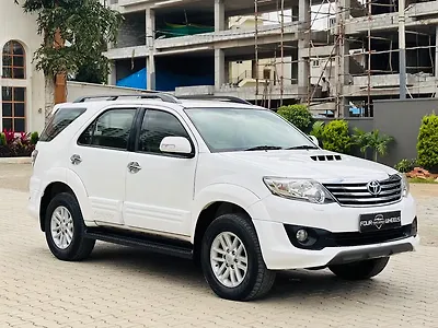 2013 Toyota Fortuner