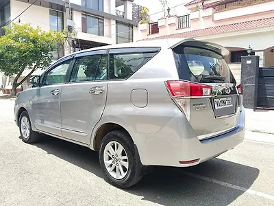 2017 Toyota Innova Crysta