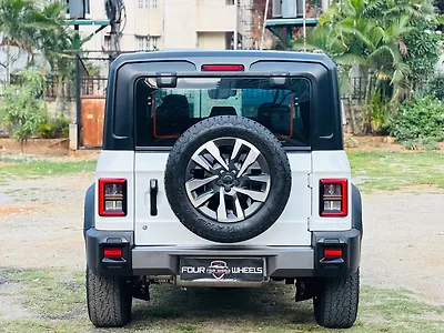 2025 Mahindra Thar Roxx