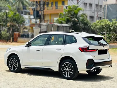 2023 BMW X1 sDrive18d M Sport, photo 5 of 7
