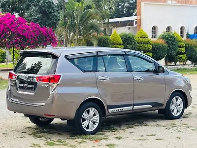 2019 Toyota Innova Crysta