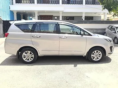 2017 Toyota Innova Crysta