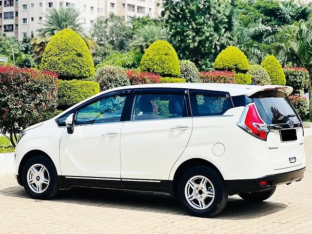 2018 Mahindra Marazzo M6 7 STR