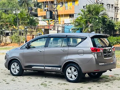 2019 Toyota Innova Crysta