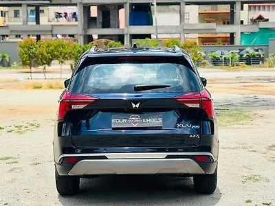 2022 Mahindra XUV700